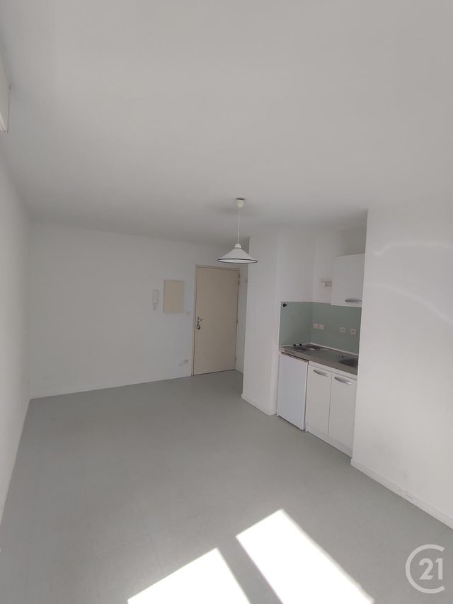 Appartement F1 à louer - 1 pièce - 21,72 m2 - Orleans - 45 - CENTRE