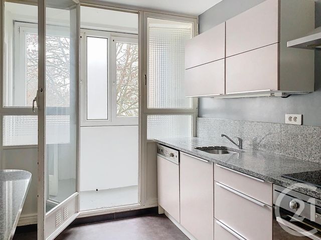 Appartement F5 à vendre - 5 pièces - 88,52 m2 - Fleury Les Aubrais - 45 - CENTRE