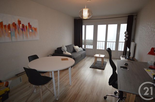 Appartement F1 à louer - 1 pièce - 33 m2 - Orleans - 45 - CENTRE